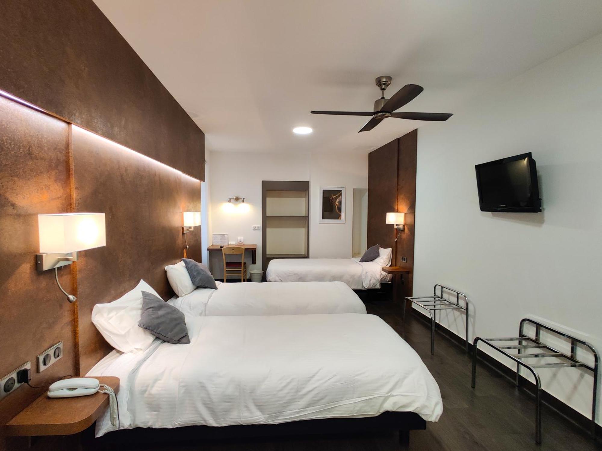 Hotel Le Lons Foix Zewnętrze zdjęcie