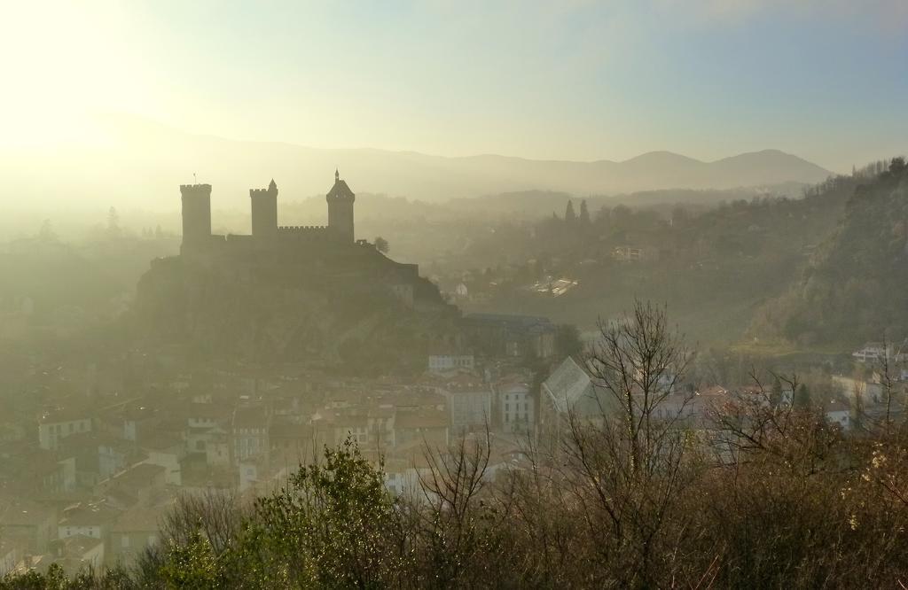 Hotel Le Lons Foix Zewnętrze zdjęcie